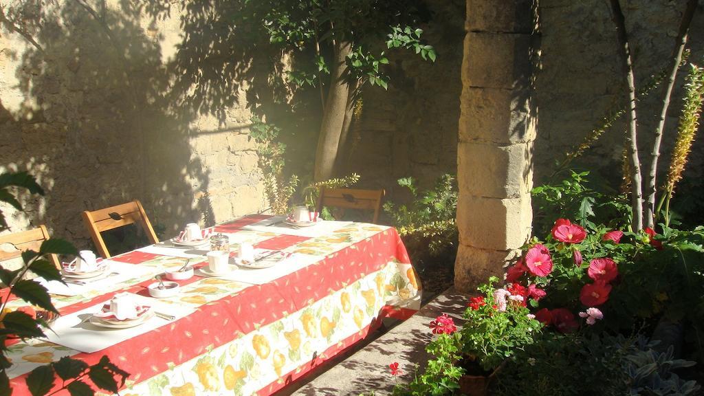 Le Richelieu Bed & Breakfast Uzès Eksteriør bilde